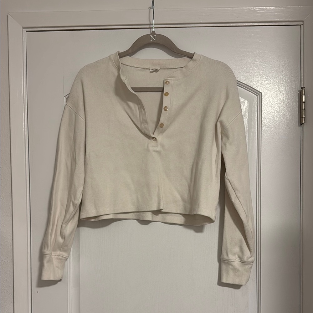 ARITIZA WILFRED FREE White Crop Buttoned Top